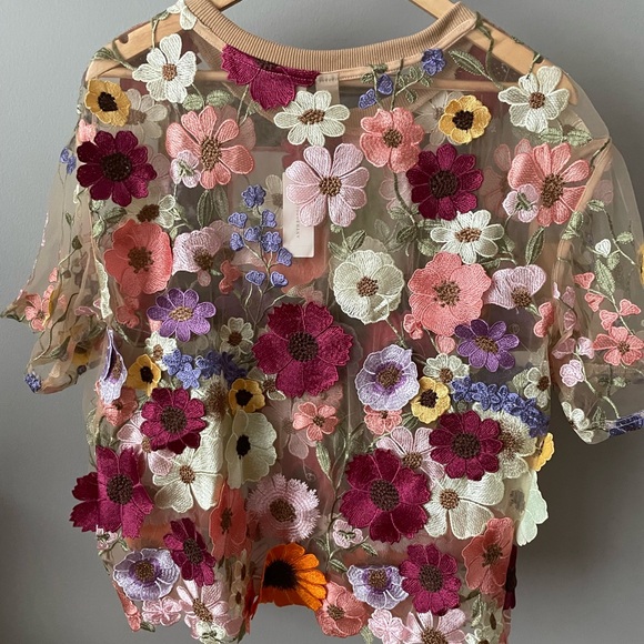 Dolan appliqué sheet tee shirt size large - Picture 3 of 9